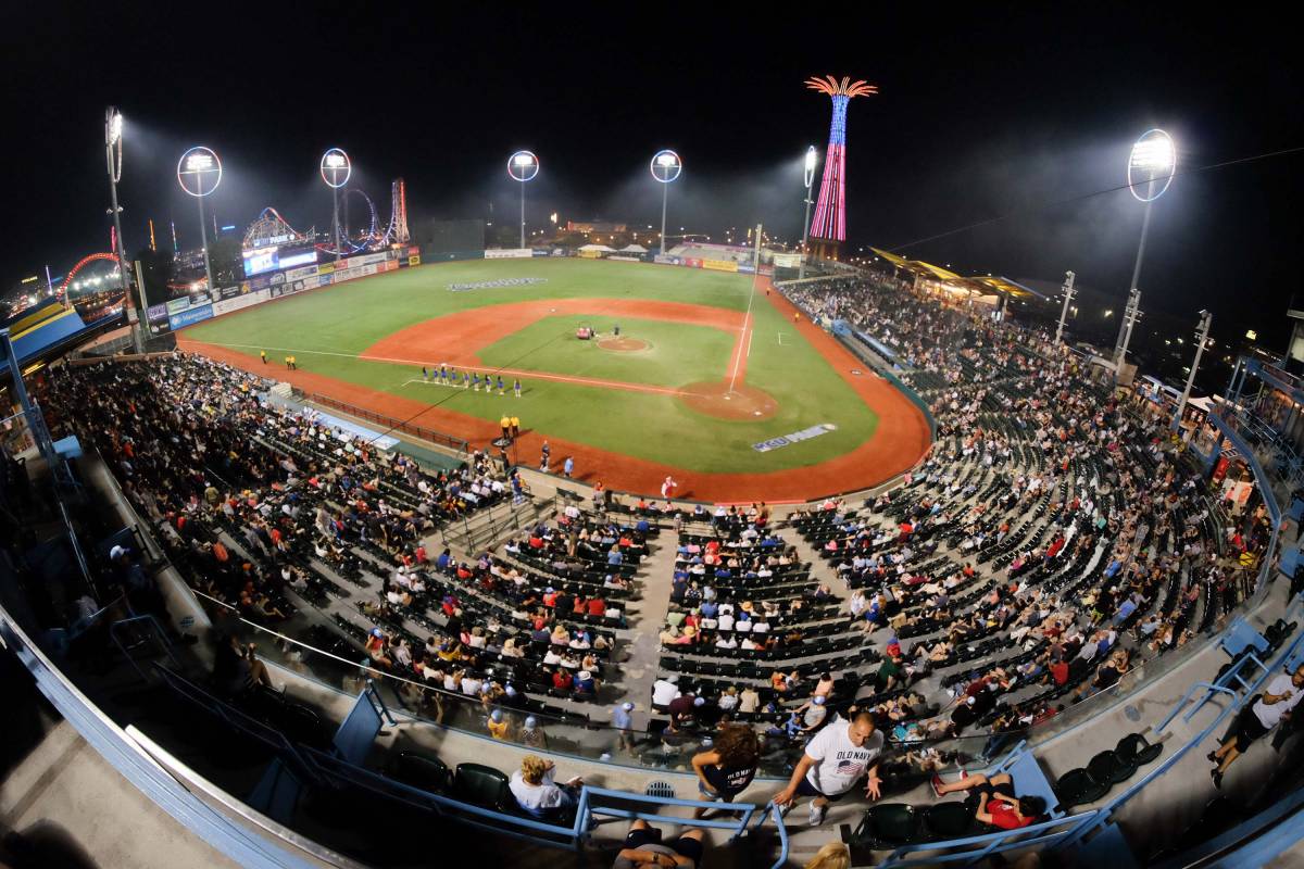 brooklyn-cyclones-coney-island-nyc7-04-19-50__large
